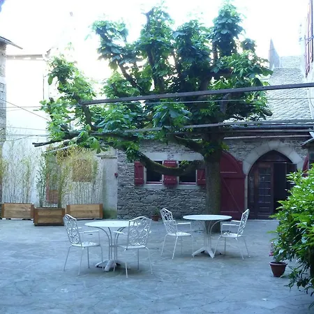 Les Chambres D'hotes Du Chateau Salles-Curan
