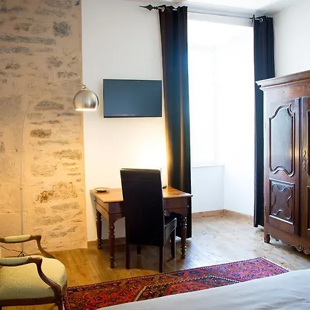 Les Chambres D'hotes Du Chateau Bed & Breakfast